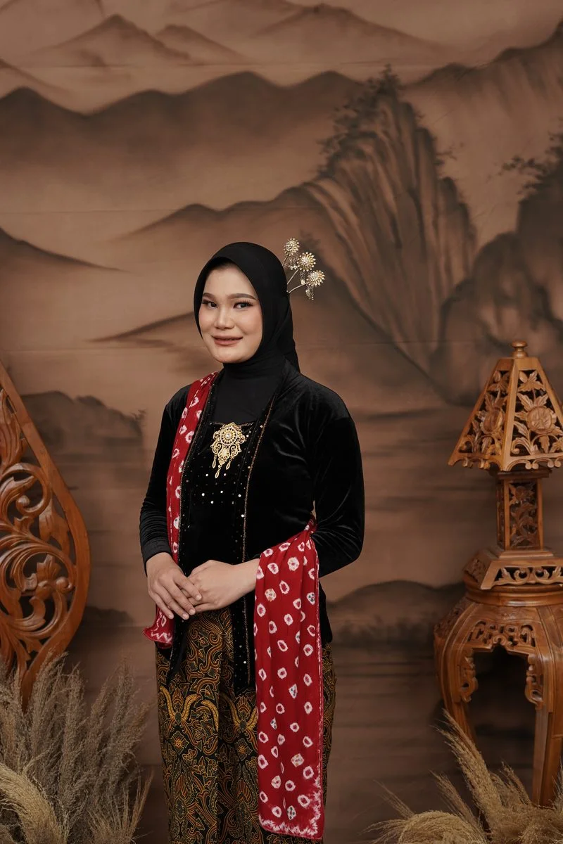 Foto Maya Sari